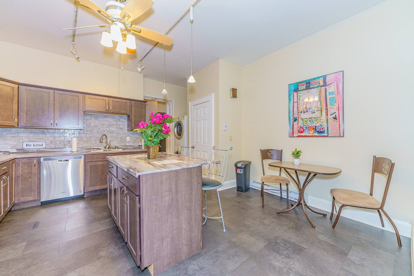 The Modern Kitchen Flat, photo 4