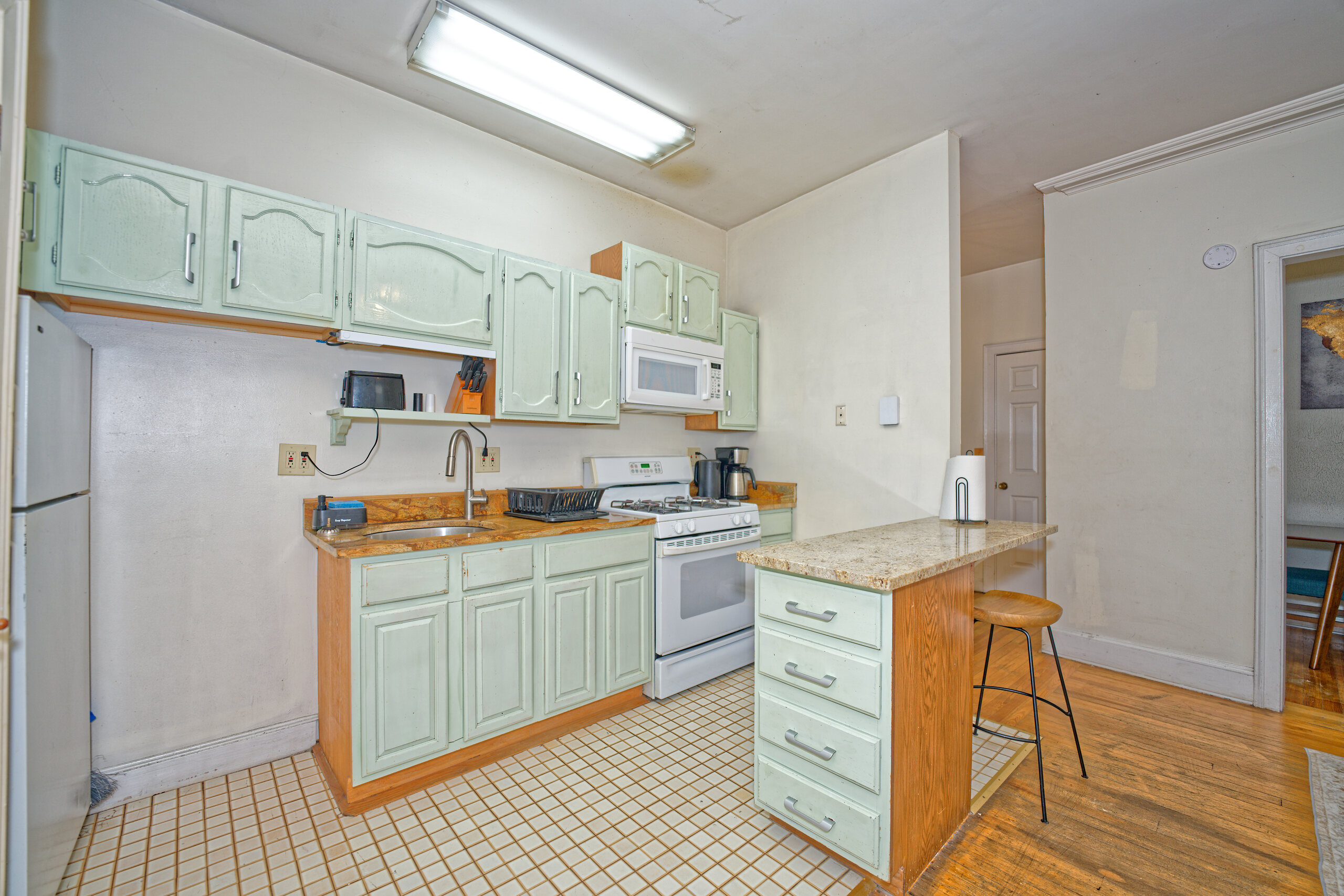 The Spacious Two Bedroom, photo 3